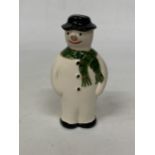AN ANITA HARRIS SNOWMAN FIGURE, SIGNED IN GOLD TO THE BASE