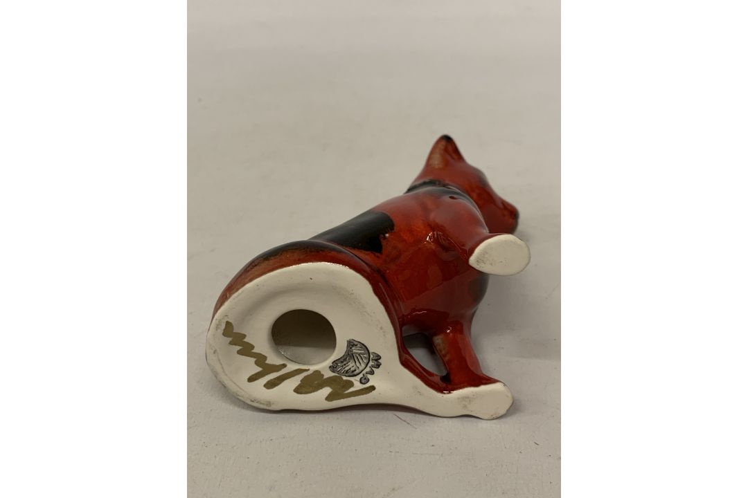 AN ANITA HARRIS STAFFY DOG, SIGNED IN GOLD TO THE BASE - Image 4 of 4