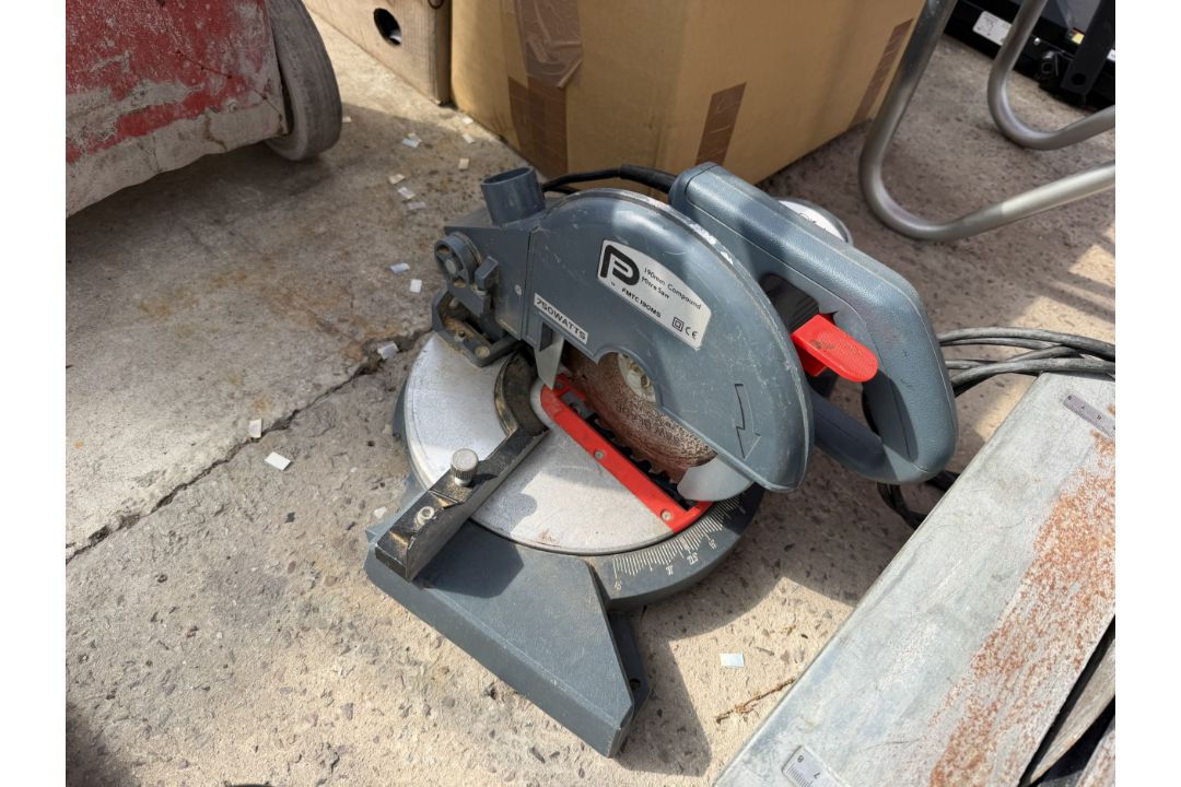 A PRO MITRE SAW AND A TILE CUTTER - Image 3 of 3