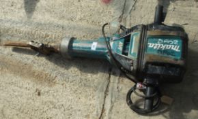 A MAKITA JACK HAMMER NO VAT