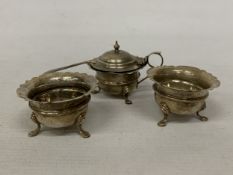 THREE PIECES OF HALLMARKED BIRMINGHAM SILVER - TWO SALTS AND A MUSTARD POT (SPOON EPNS), SILVER