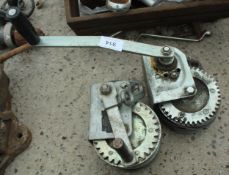 2 WINCHES NO VAT