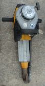 A PETROL WACKER/BREAKER WITH CHISEL NO VAT