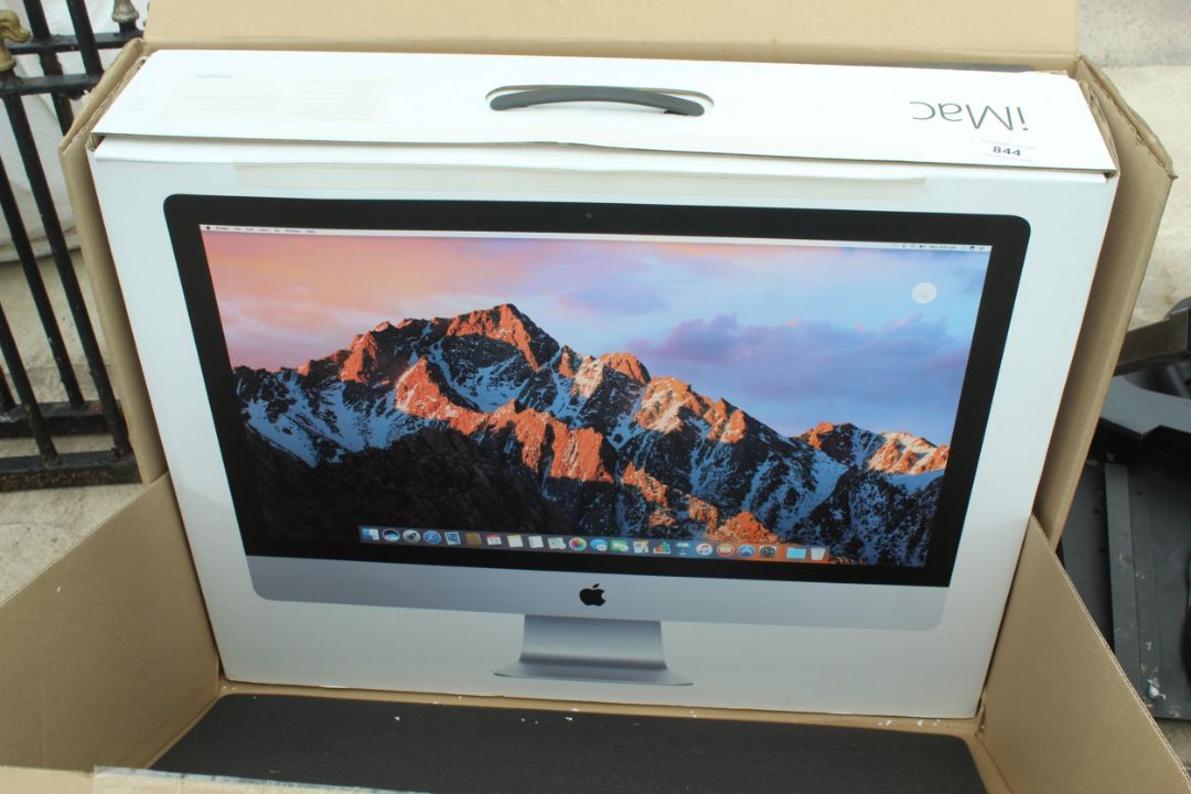 AN IMAC COMPUTER NO VAT