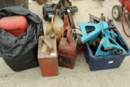 22 PETROL CANS AND CAR JACKS NO VAT