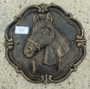 HORSE HOOKS + VAT