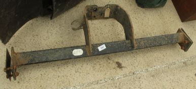 A TOW BAR NO VAT