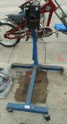 A DRAPER ENGINE STAND NO VAT