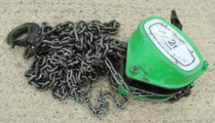 A TRALIFT 2 TON CHAIN HOIST NO VAT
