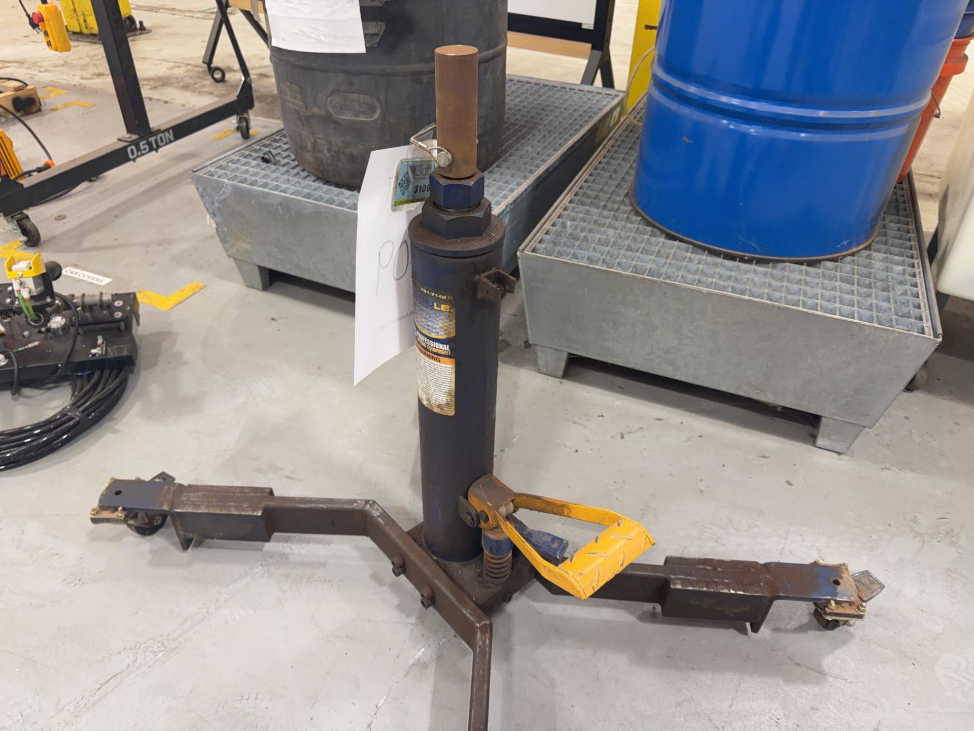 NAPA TELESCOPIC TRANSMISSION JACK - 1,000 LB CAPACITY | PROFESSIONAL-GRADE LIFTING EQUIPMENT | IDEAL - Image 2 of 5