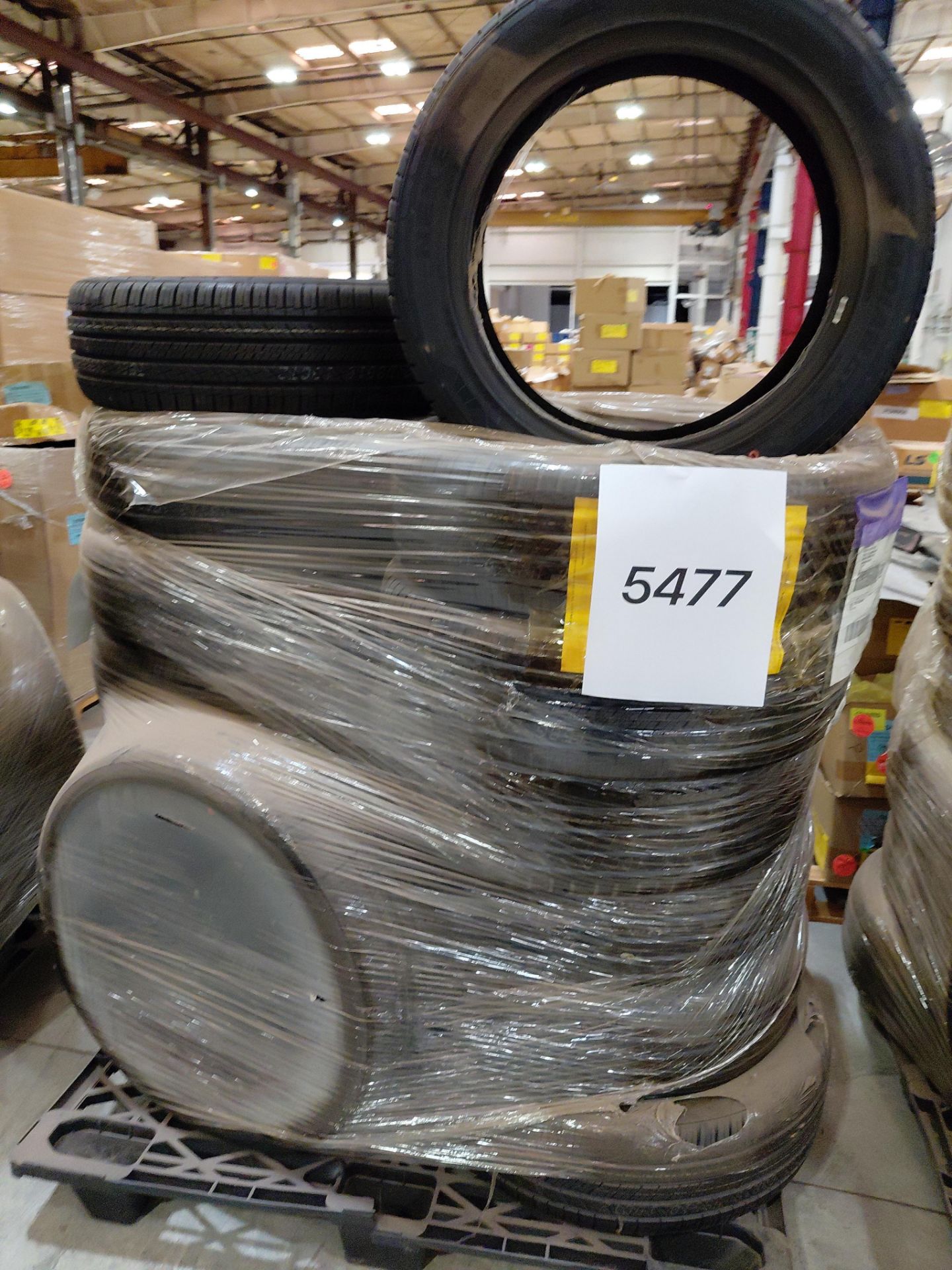 NEXEN ROADIAN GTX EV | All-Season Performance Tires | 205/60R19 | 16 Units | Electric Vehicle Optimi - Image 2 of 4