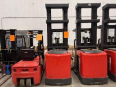 Raymond 550-OPC30TT Order Picker
