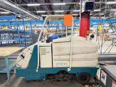 Tennant 8300 Floor Scrubber
