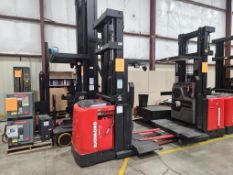 Raymond 550-OPC30TT Order Picker