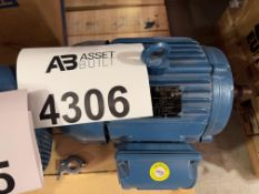 WEG | INDUSTRIAL ELECTRIC MOTOR - 5 HP | 230/460 V | 3,500 RPM | MODEL 00536ET3E184T-W22