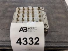 Allen-Bradley ArmorStratix 5700 | Industrial Ethernet Switch - 8 Copper + 8 Fiber Ports - IP67 - Rug
