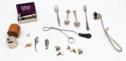 A boxed vintage Gillette safety razor along with a bottle cap, EPNS cutlery, cufflinks etc