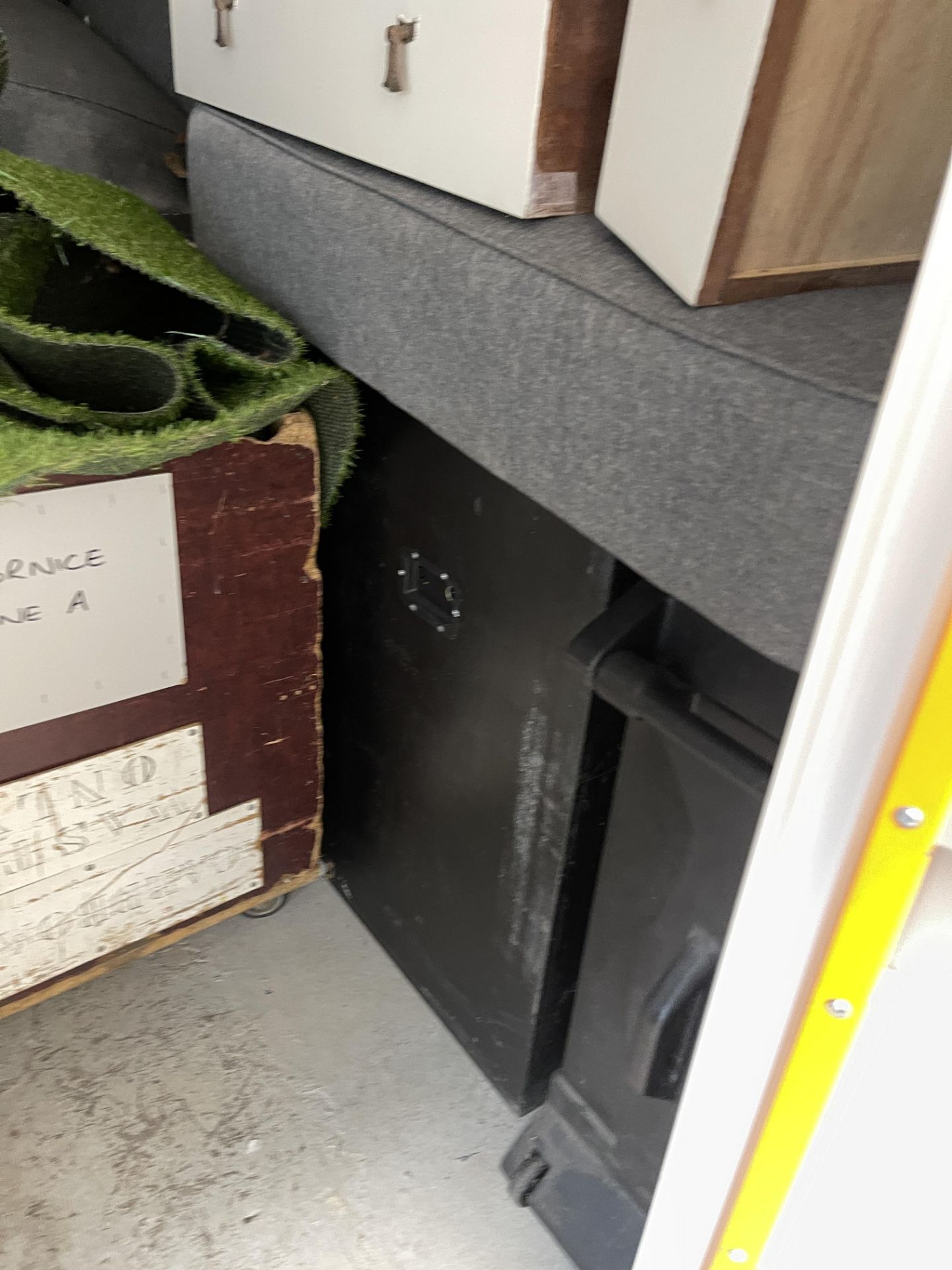 Uncollected Storage Unit Clearance – DJ Equipment, Speakers, Computers & Event r - Image 10 of 27