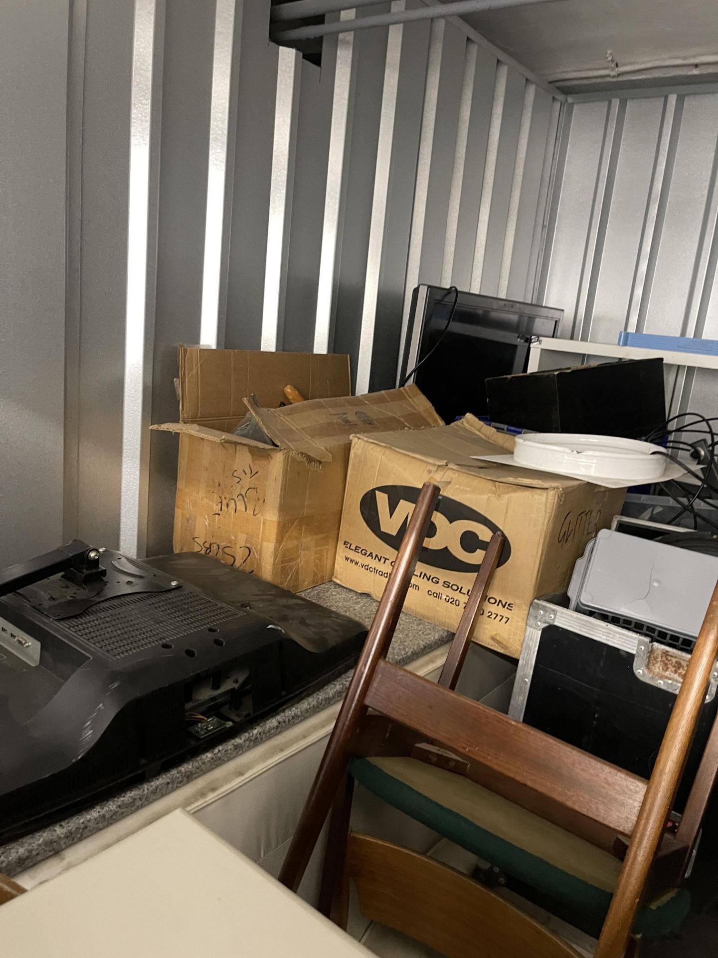 Uncollected Storage Unit Clearance – DJ Equipment, Speakers, Computers & Event r - Image 21 of 27
