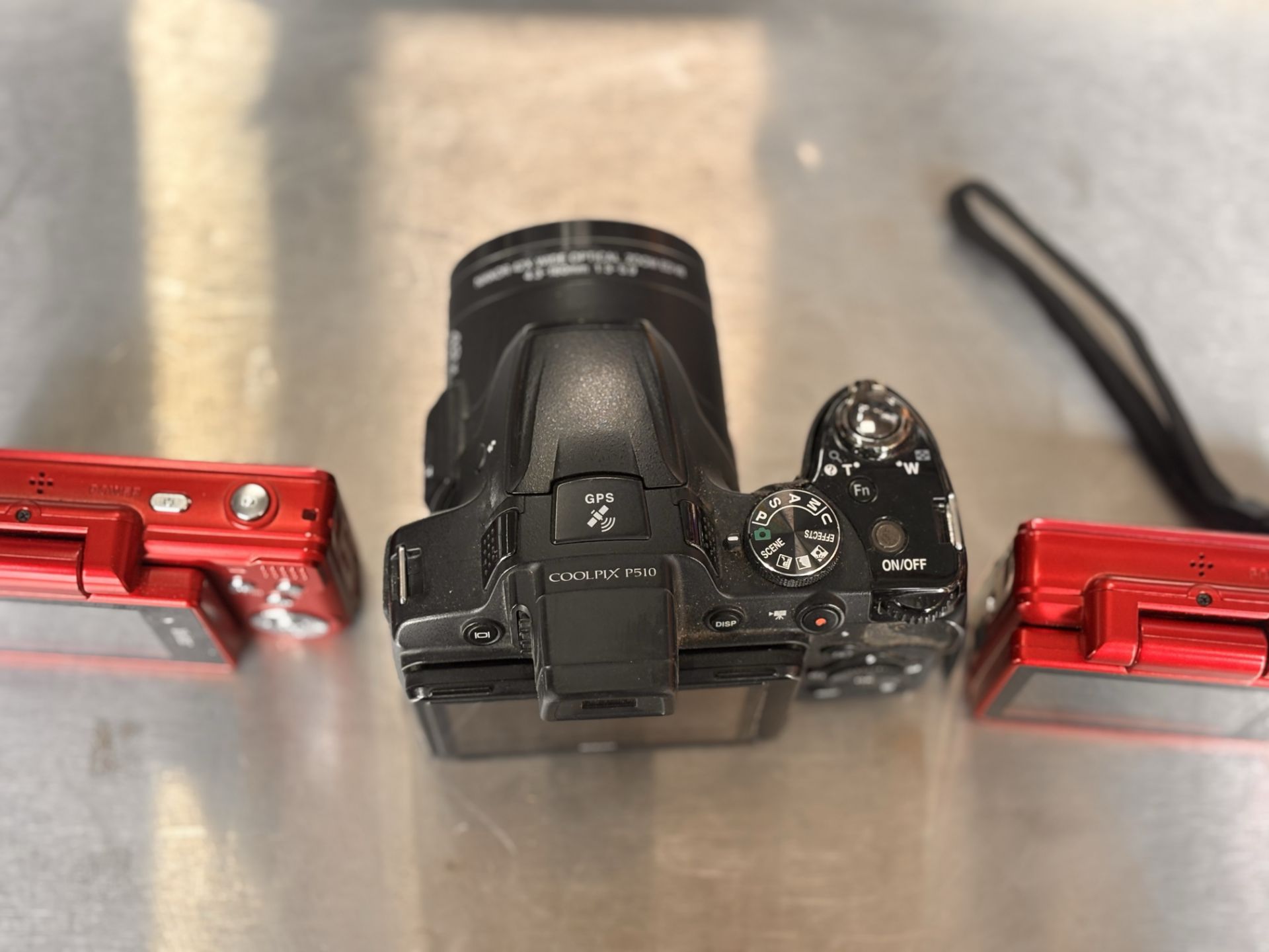 Lot of Digital Cameras including Nikon Coolpix P510, (2) Vivitar F124 Digital Cameras - Image 5 of 6