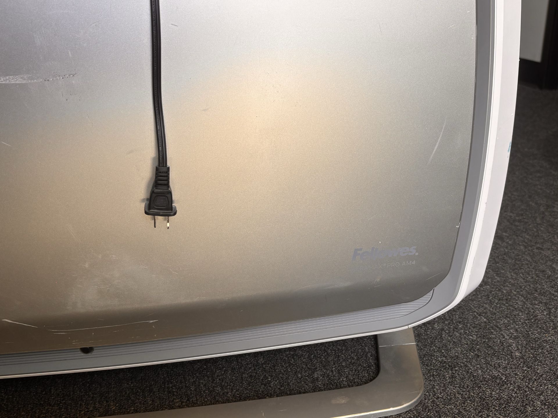 Fellowes AeraMax Pro AM4 Commercial Air Purifier - Image 2 of 6