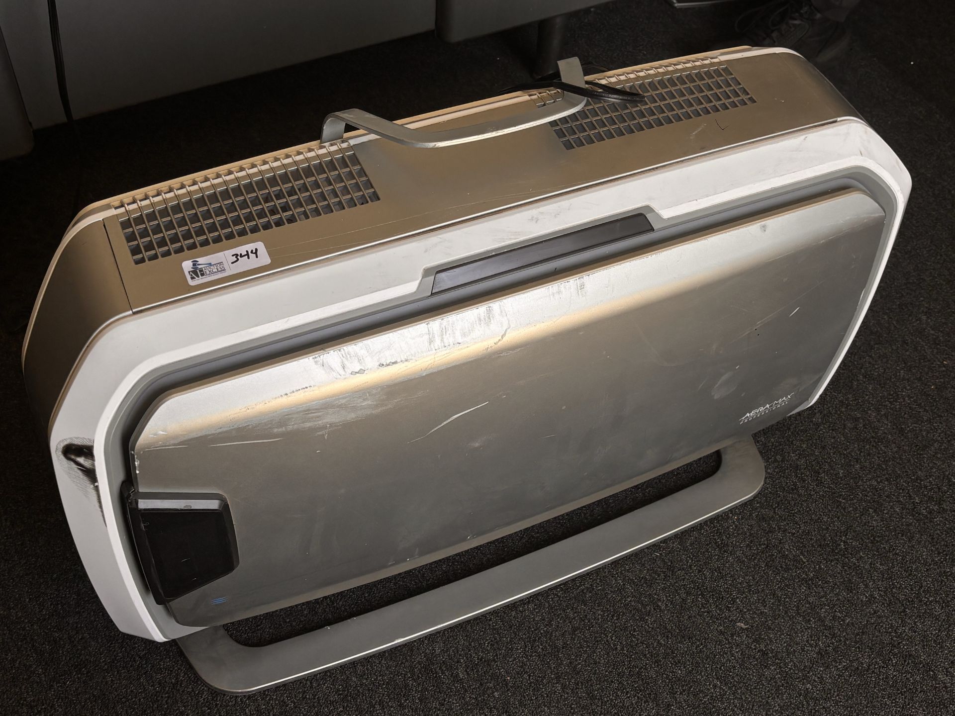 Fellowes AeraMax Pro AM4 Commercial Air Purifier - Image 2 of 7