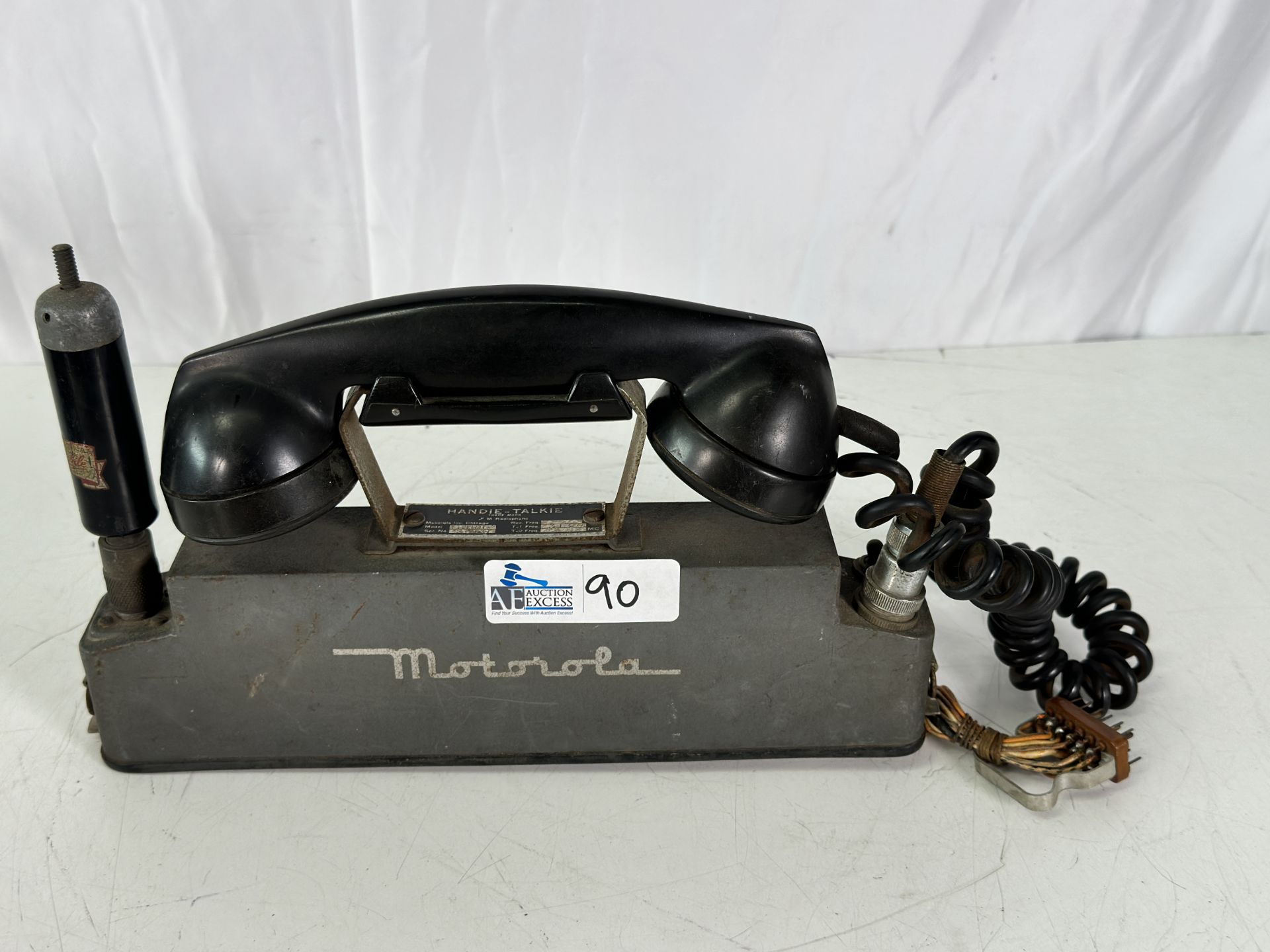 Vintage 1947 Motorola Handie-Talkie FM Radiophone FHTRU1D - Image 2 of 7