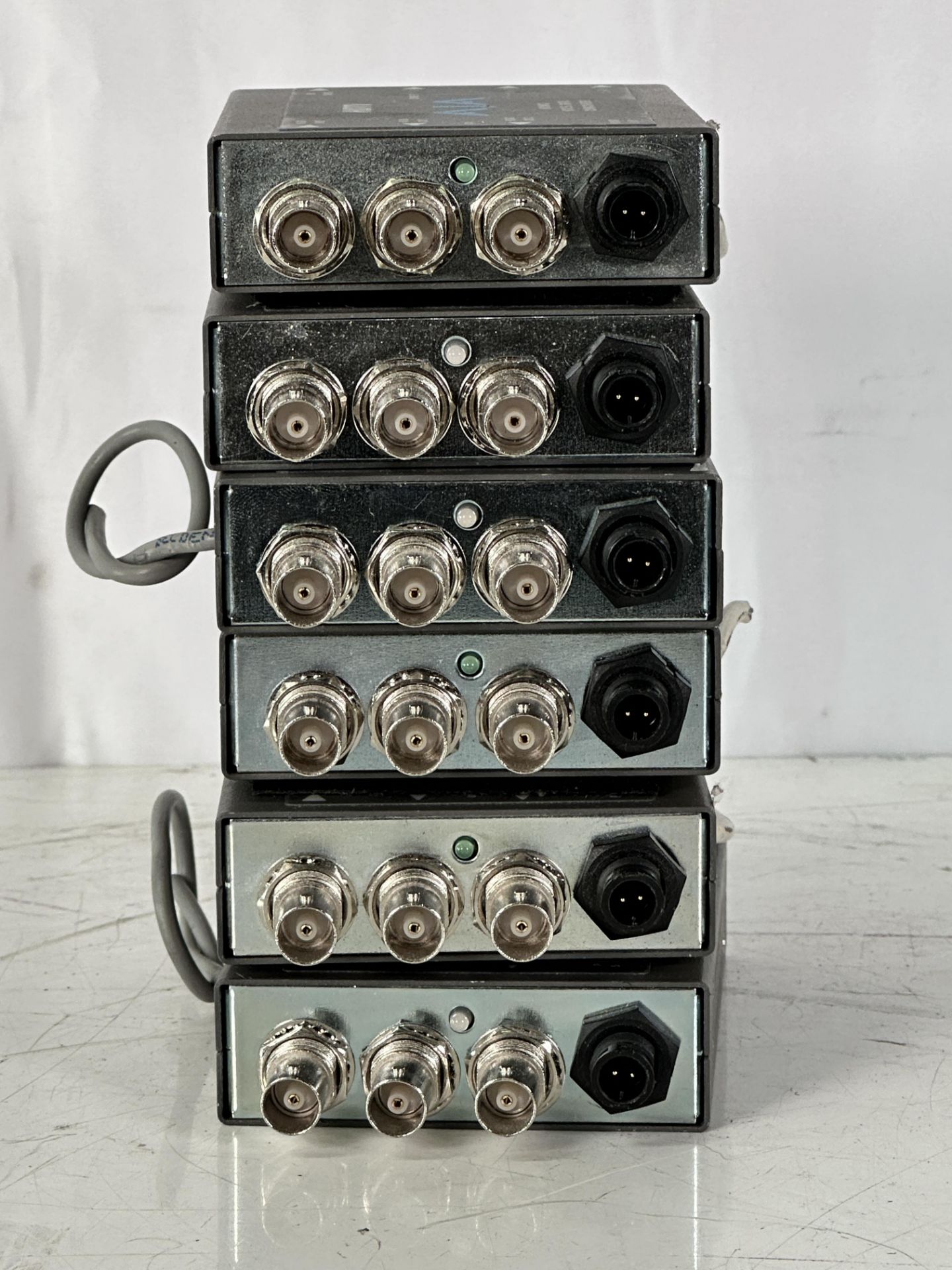 Lot of 6 AJA Converters: (3) AJA HD10MD3 HDSDI to Standard Definition Down Converter + (3) AJA HD10A - Image 3 of 9