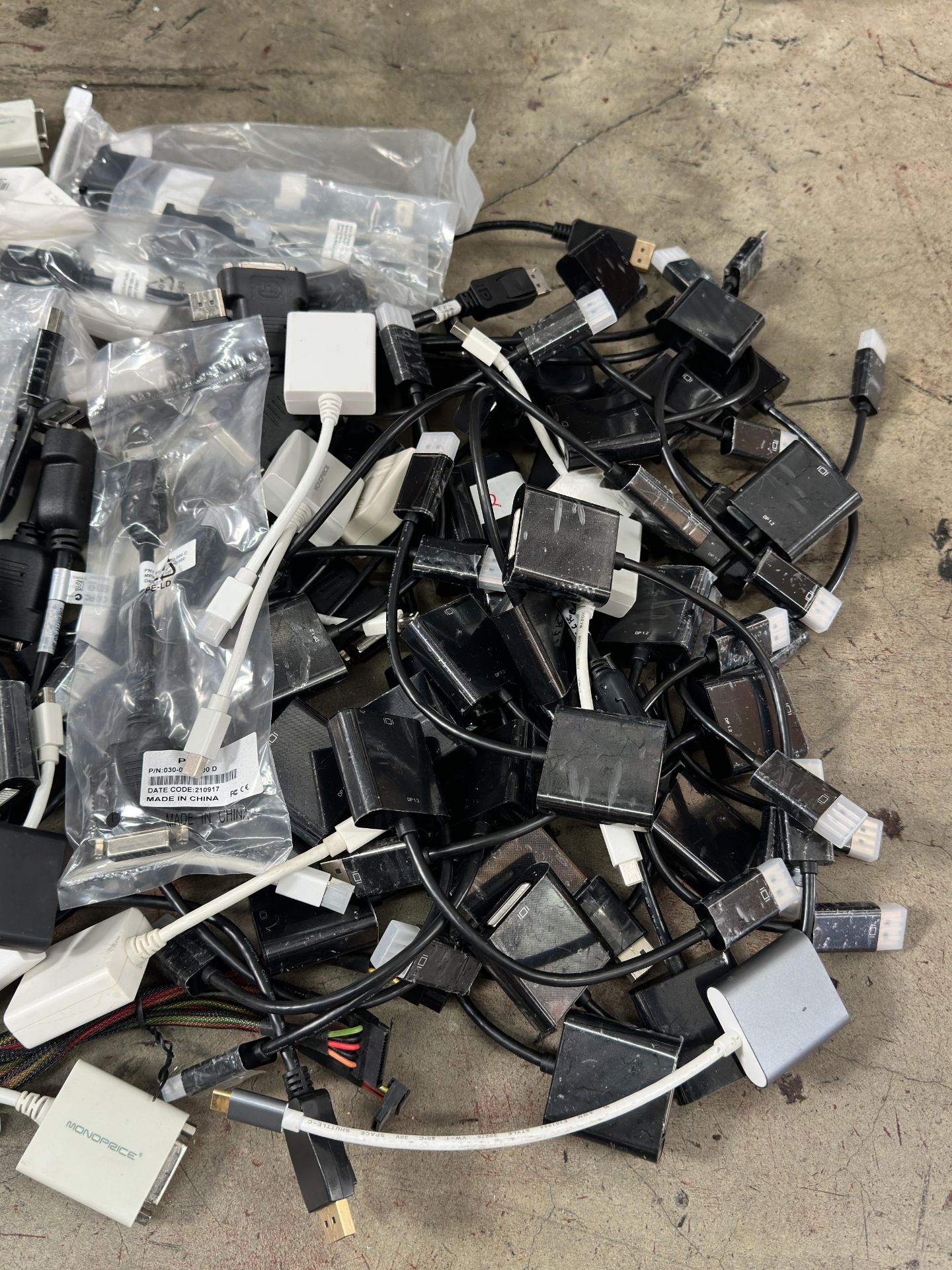 Large Lot of PciE Cards w/ Periphals including Card Readers, RS-232 Converters etc - Image 2 of 13