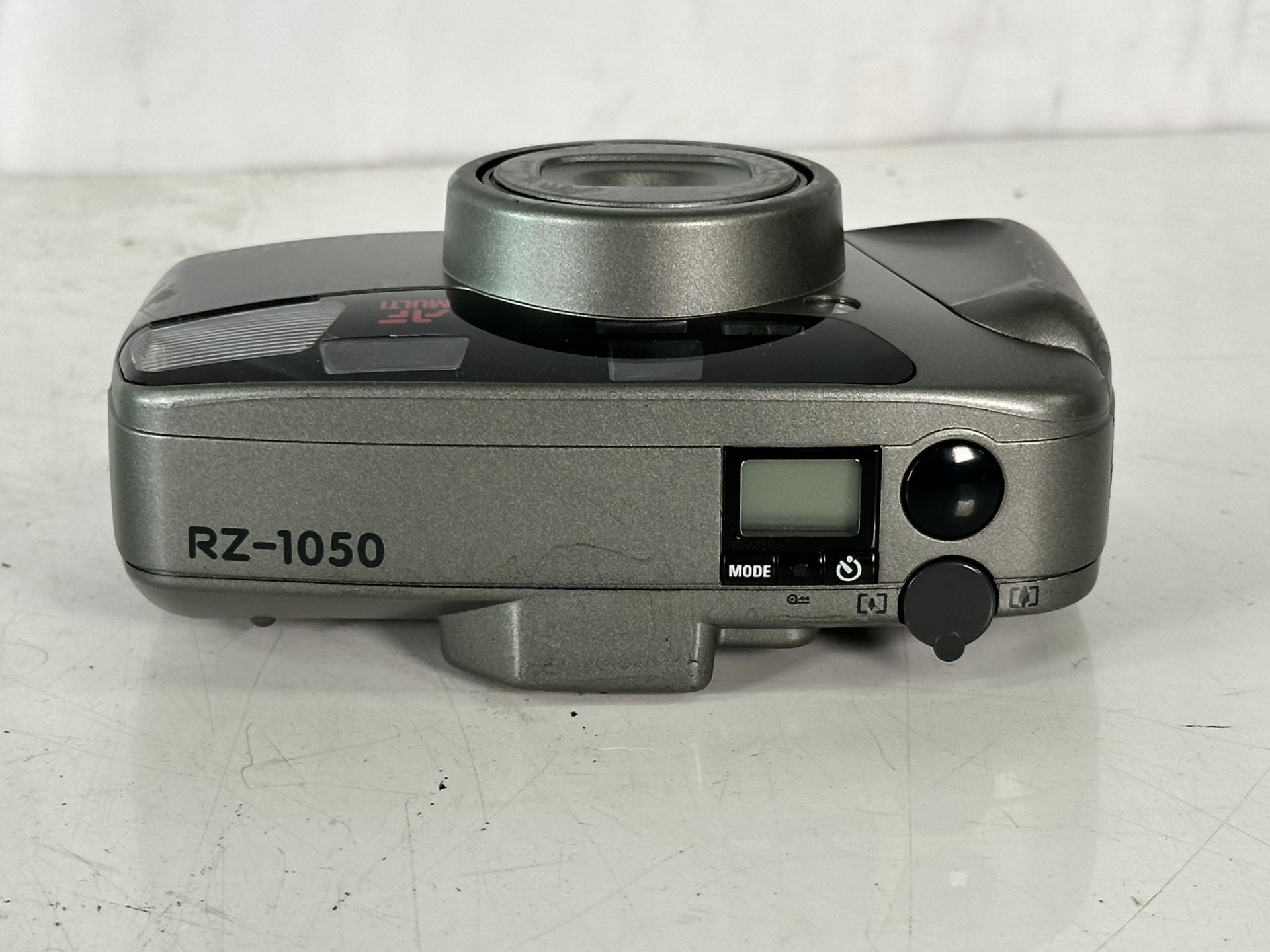 Lot of 4 Ricoh RZ-1050 35mm Autofocus Cameras New Old Stock - Image 6 of 9