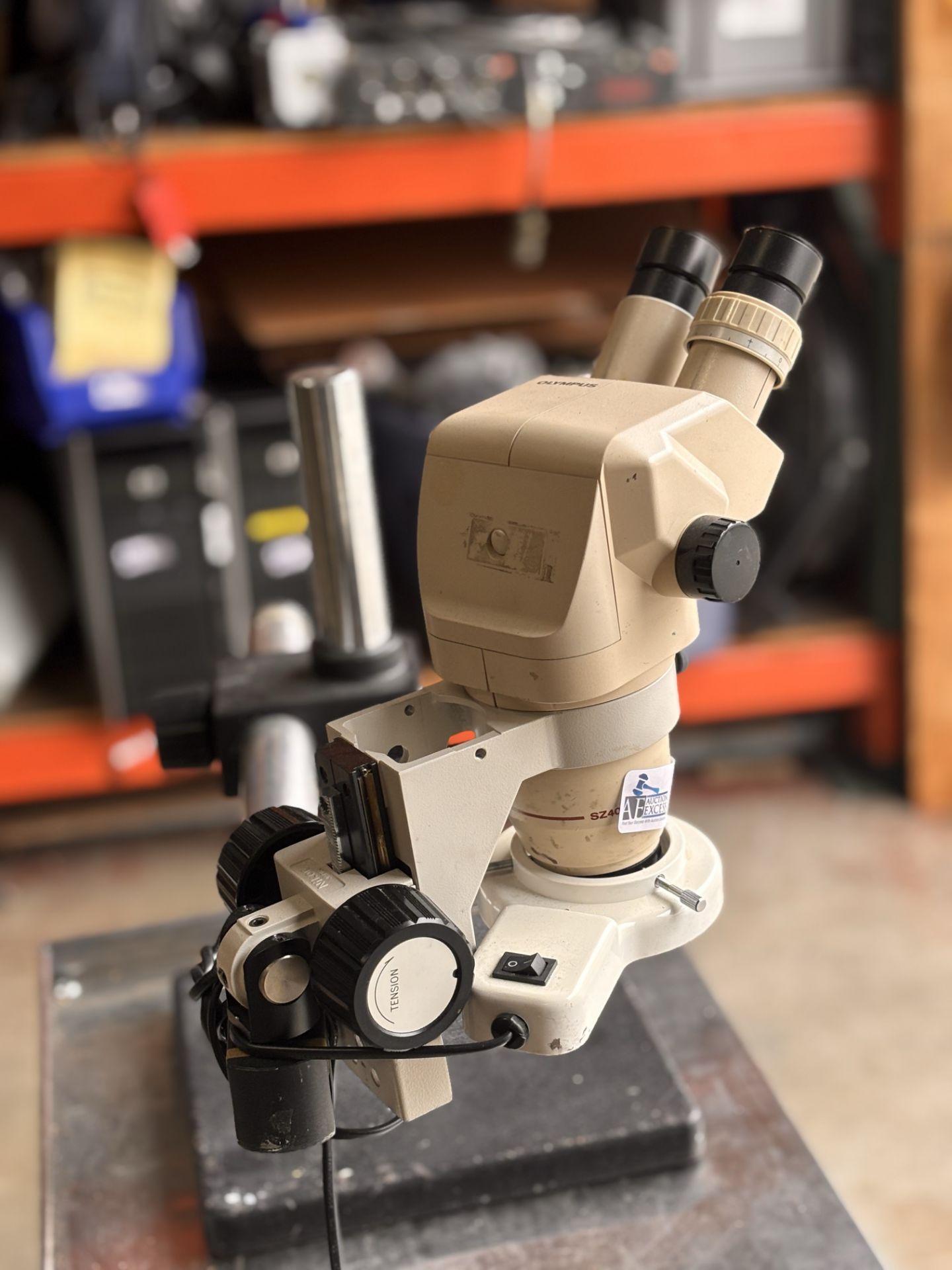 Olympus SZ40 Stereo Zoom Microscope w/ Arm, Base and Eyepieces - Image 3 of 9