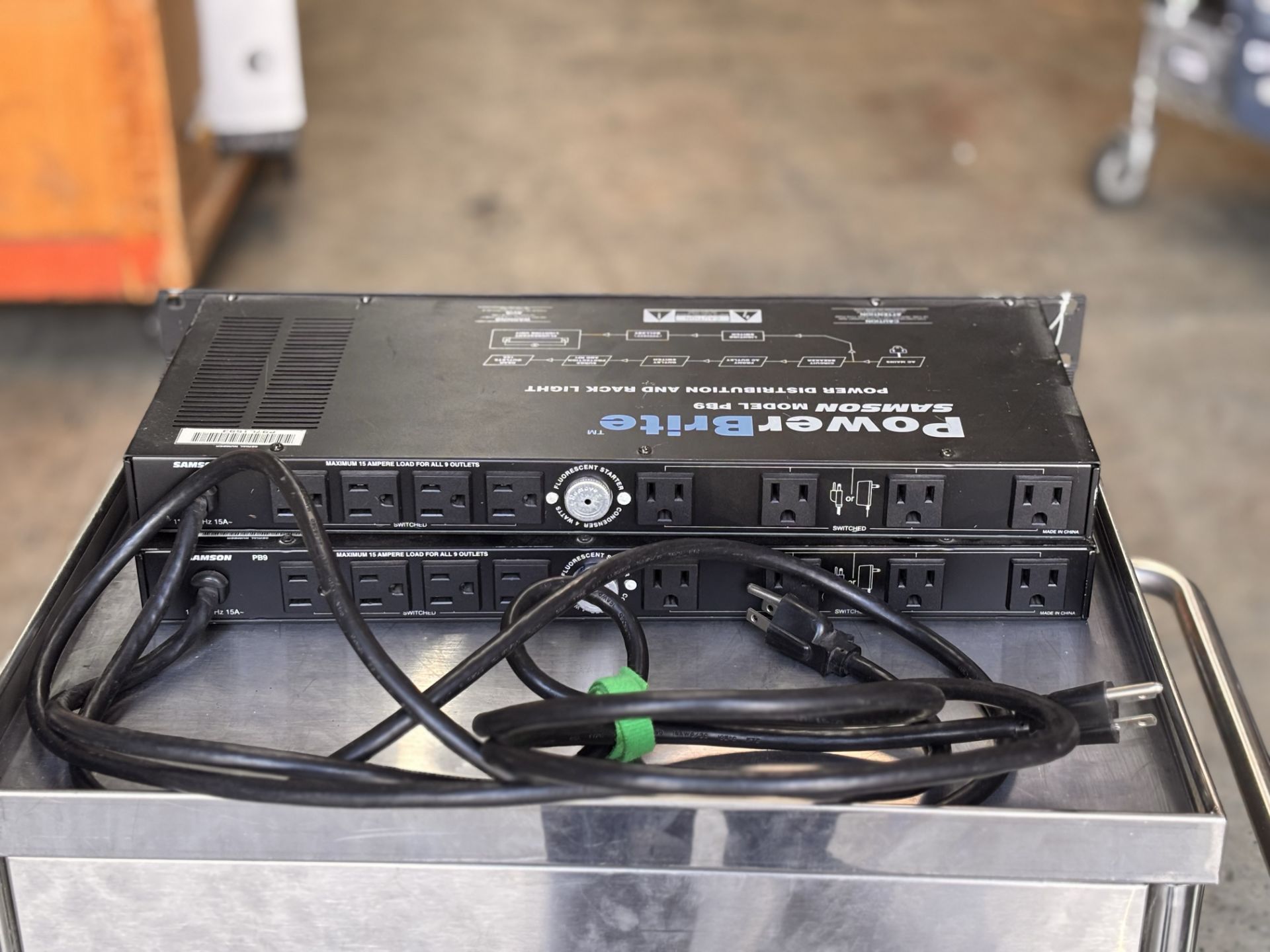 Lot of 2 Samson PB9 Powerbrite Power Distribution and Rack Lights - Image 4 of 5