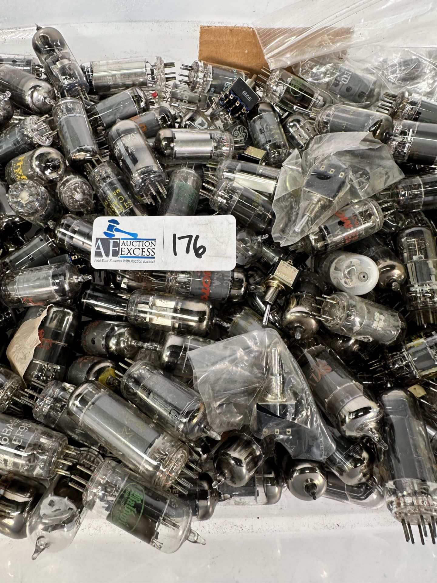 Vintage Computing & Audio Lot - GAP/R K2-W Tube Op-Amp, C.G. Conn & RCA Tubes, Bulk Switches - Image 12 of 20