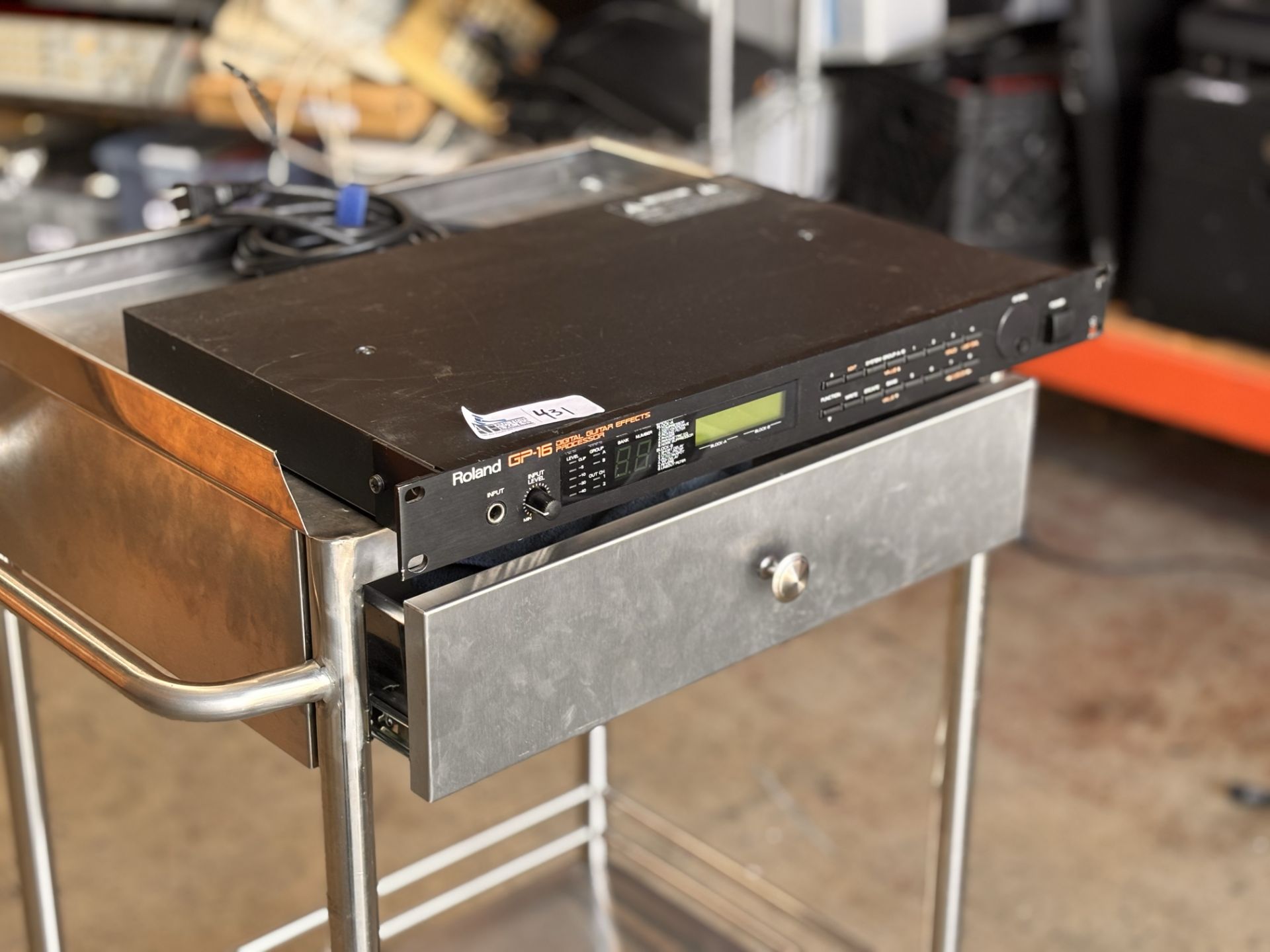 Roland GP-16 Digital Guitar Multi Effects Processor - Image 2 of 8