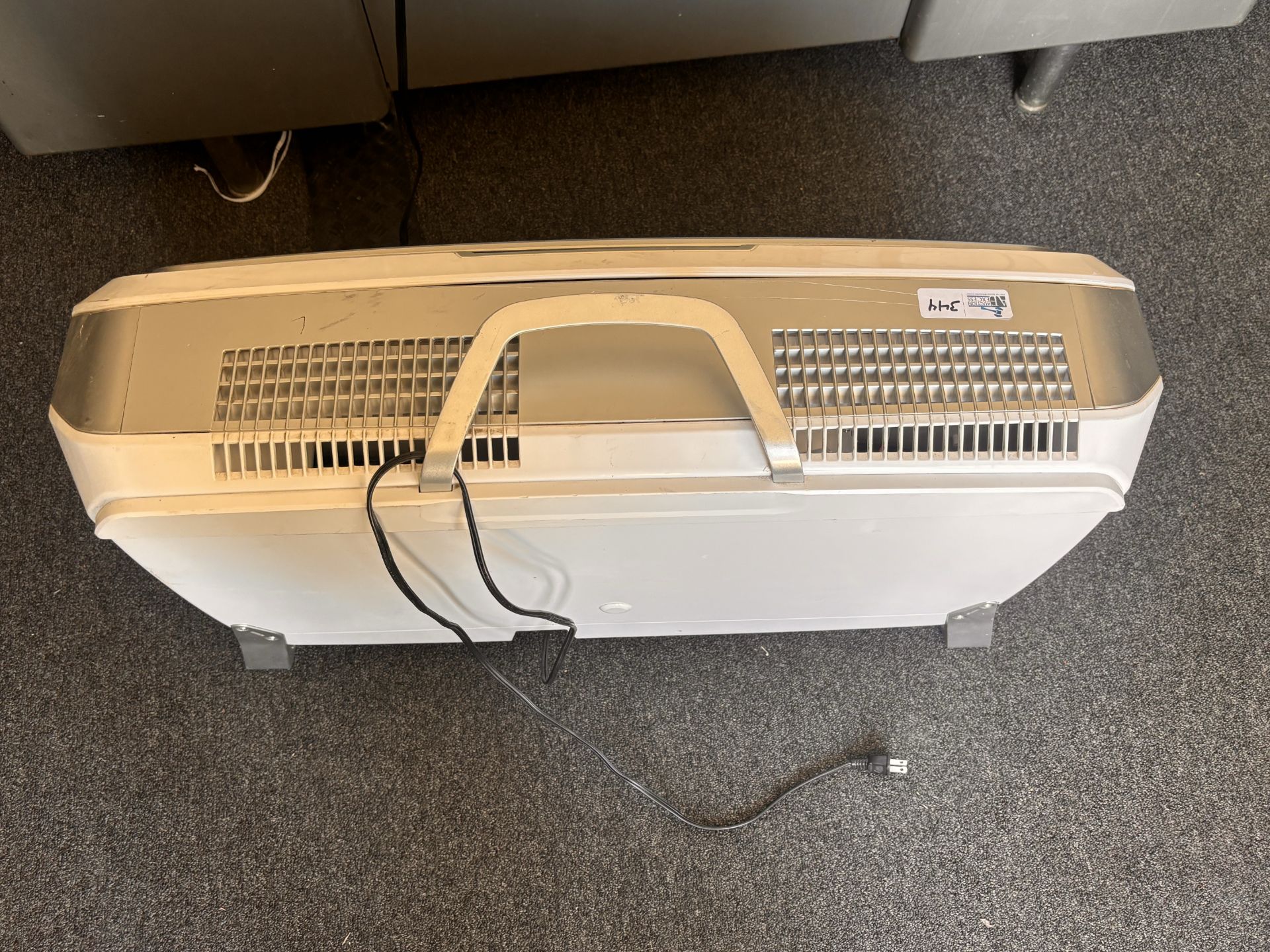 Fellowes AeraMax Pro AM4 Commercial Air Purifier - Image 7 of 7