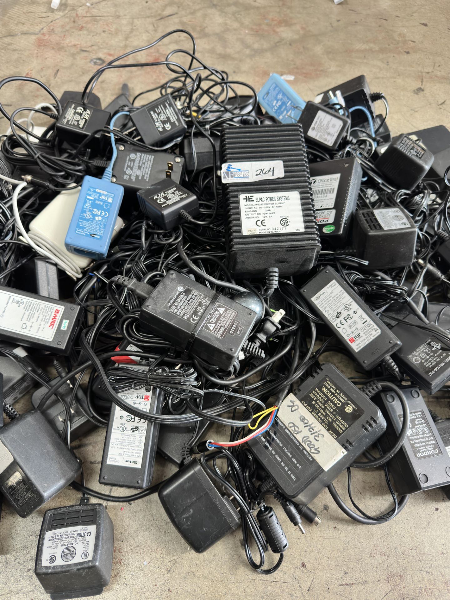 Lot of Misc Power Supplies and Computer Periphals - Image 3 of 4
