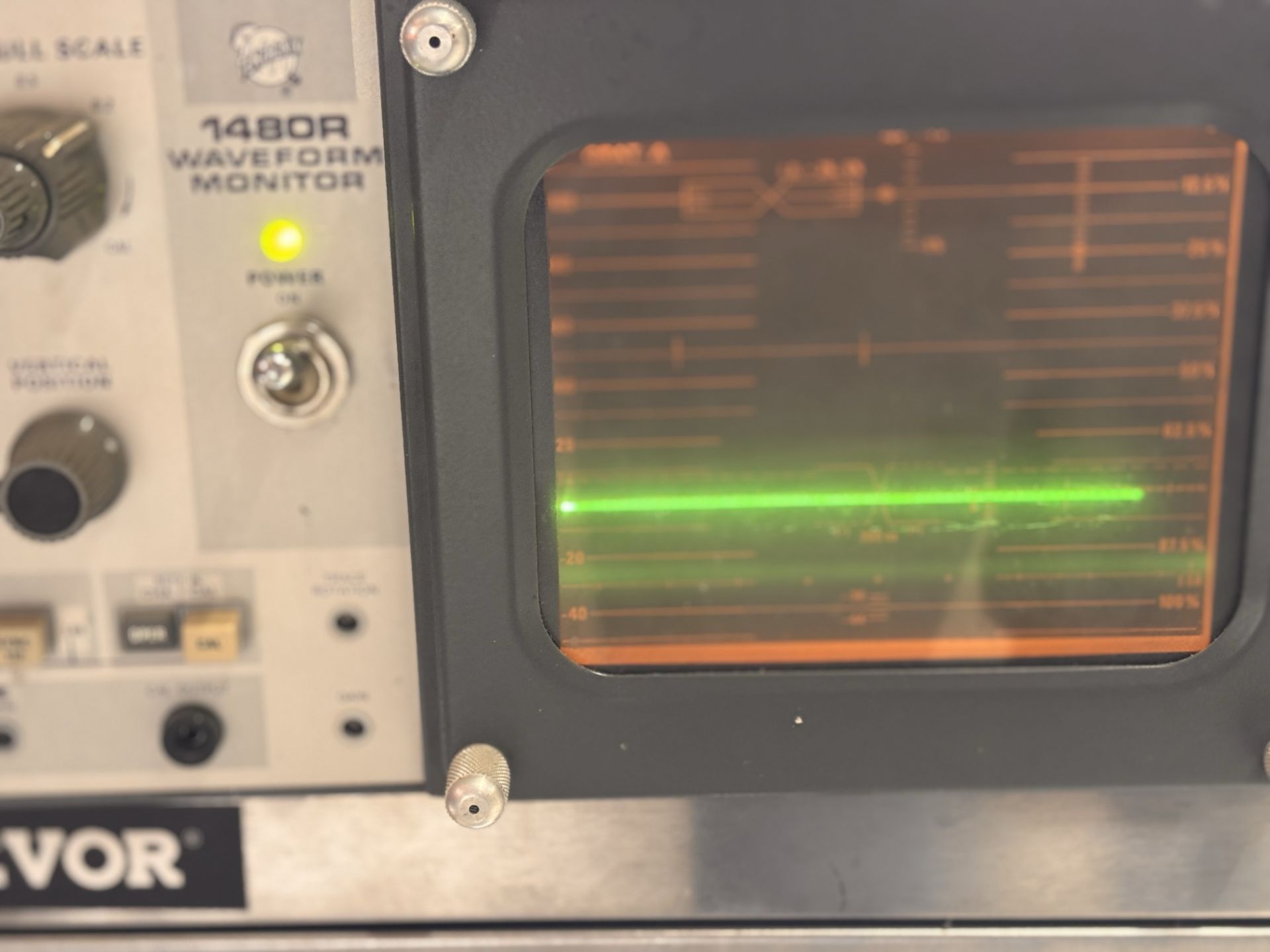 Lot of 2 Tektronix 1480R NTSC Waveform Monitors - Image 10 of 10