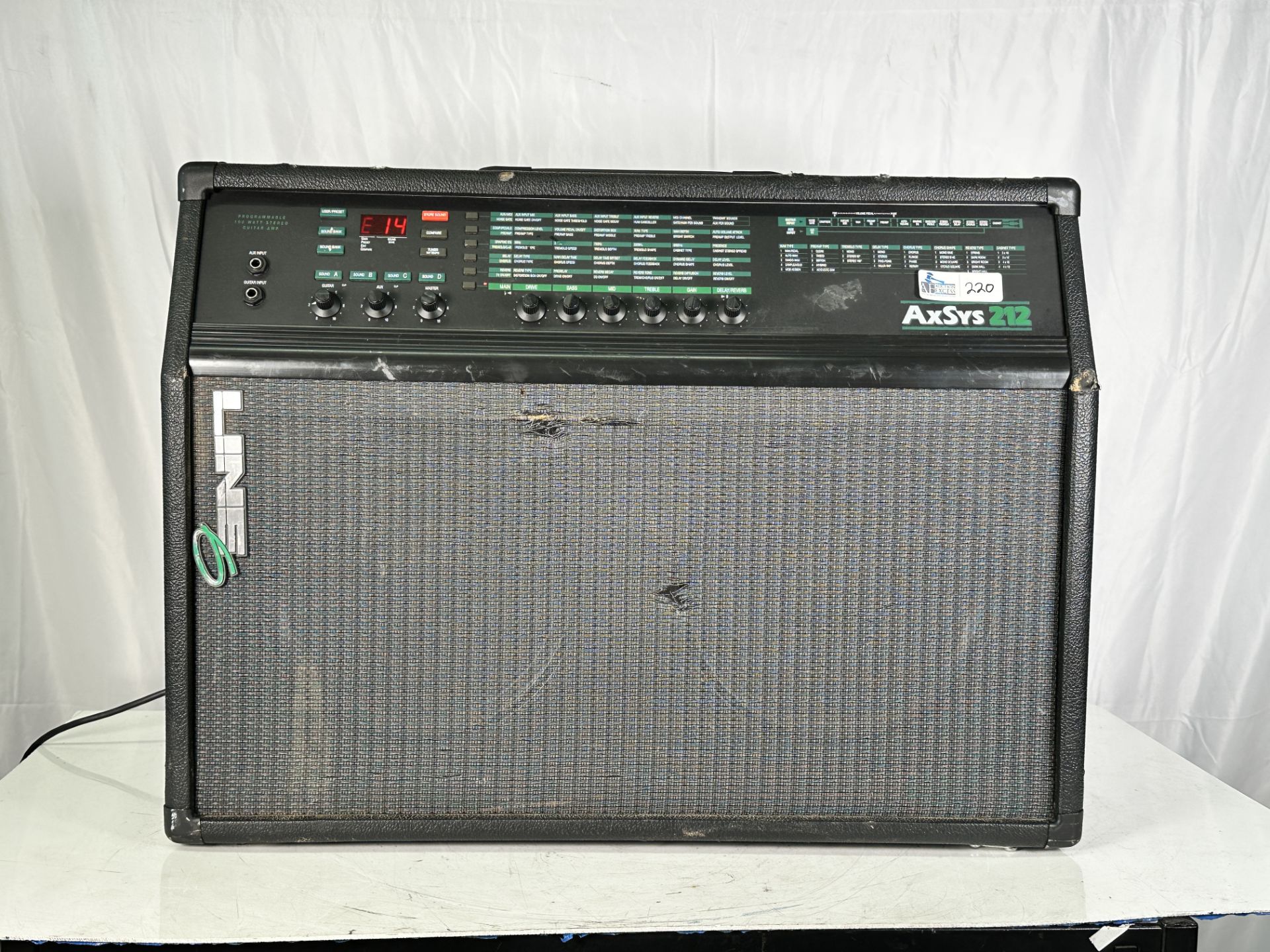 Line 6 AxSys 212 Stereo Digital Modeling Guitar Amplifier