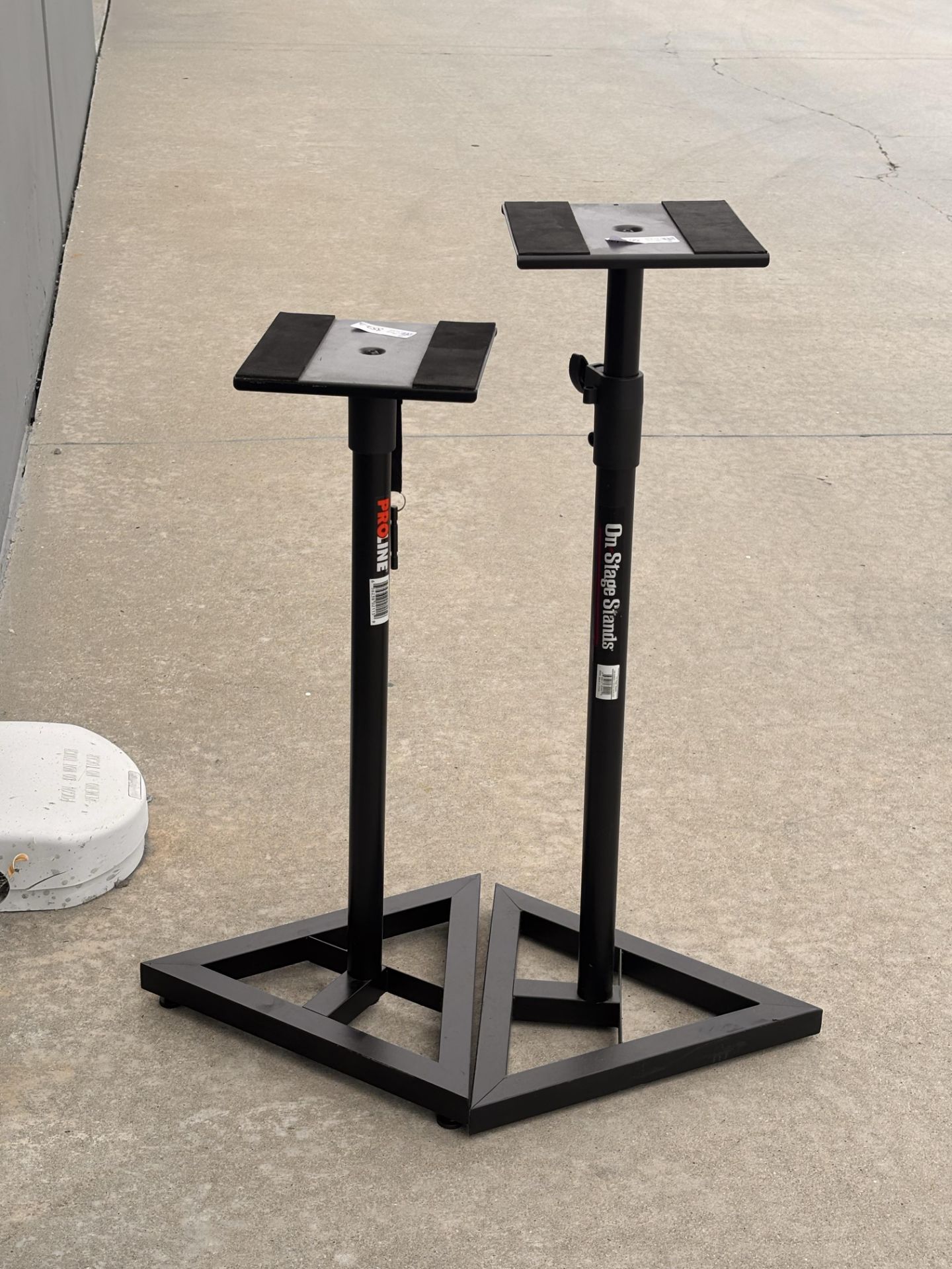 Lot of 2 Studio Monitor Speaker Stands (1) On-Stage Stands SMS6000-P (OSSSMS6000) + (1) Proline PL60