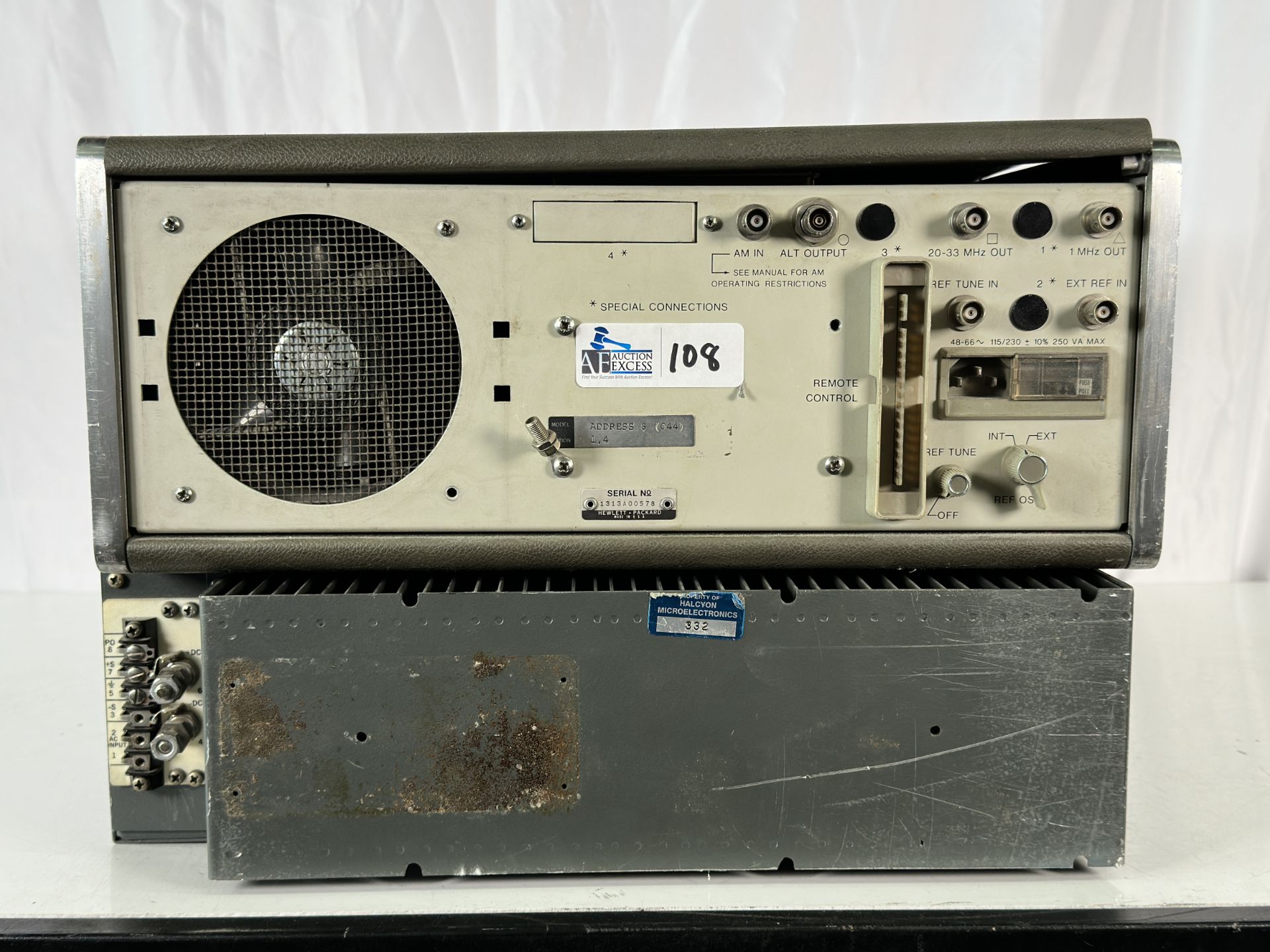 Lot of 2 Test Equipment Lambda LK351 Power Supply & HP 330B Auotmatic Synthesizer - Image 2 of 2
