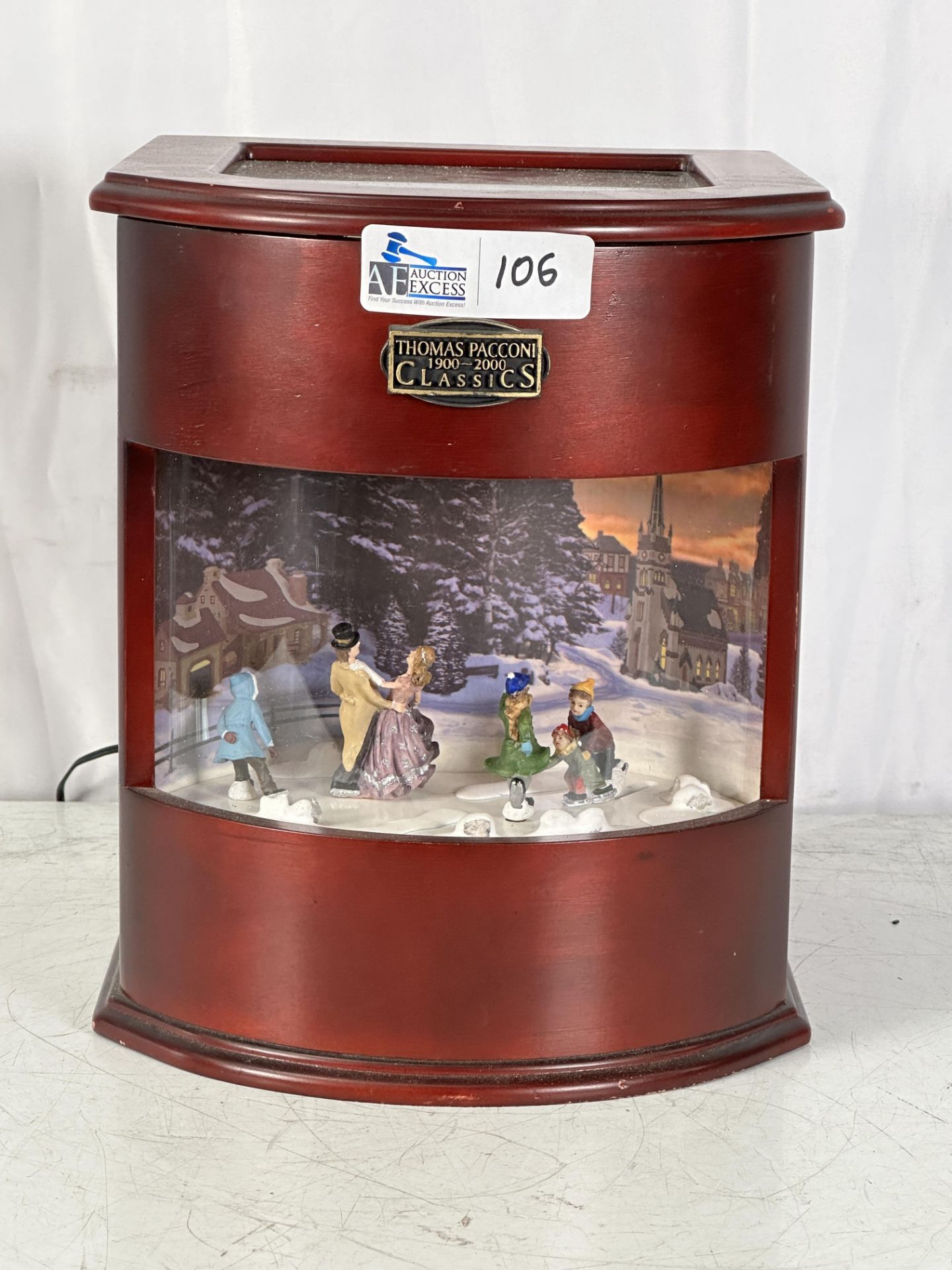 Thomas Pacconi 1900-2000 Classics Light Up Animated Christmas Music Box