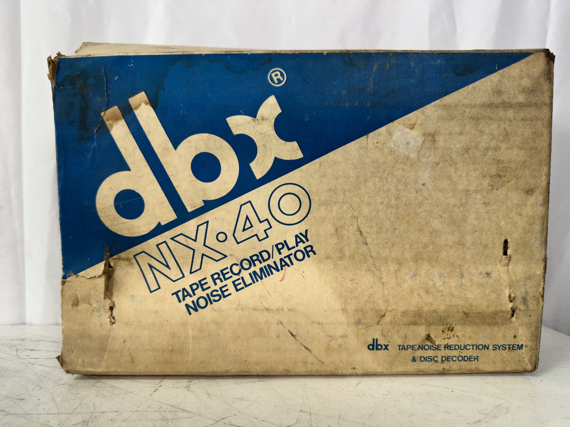 DBX NX-40 Noise Reduction System in Plastic in Original Box - Image 2 of 4