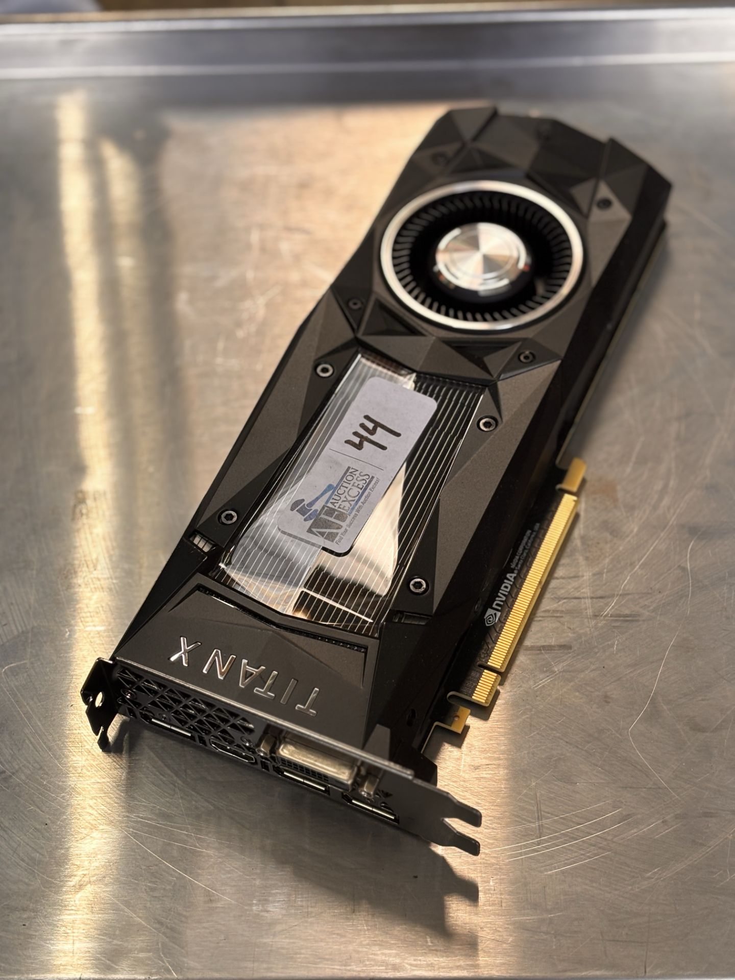 NVIDIA GeForce GTX Titan X 12GB Graphics Card 900-1G611-2500-000 - Image 2 of 4