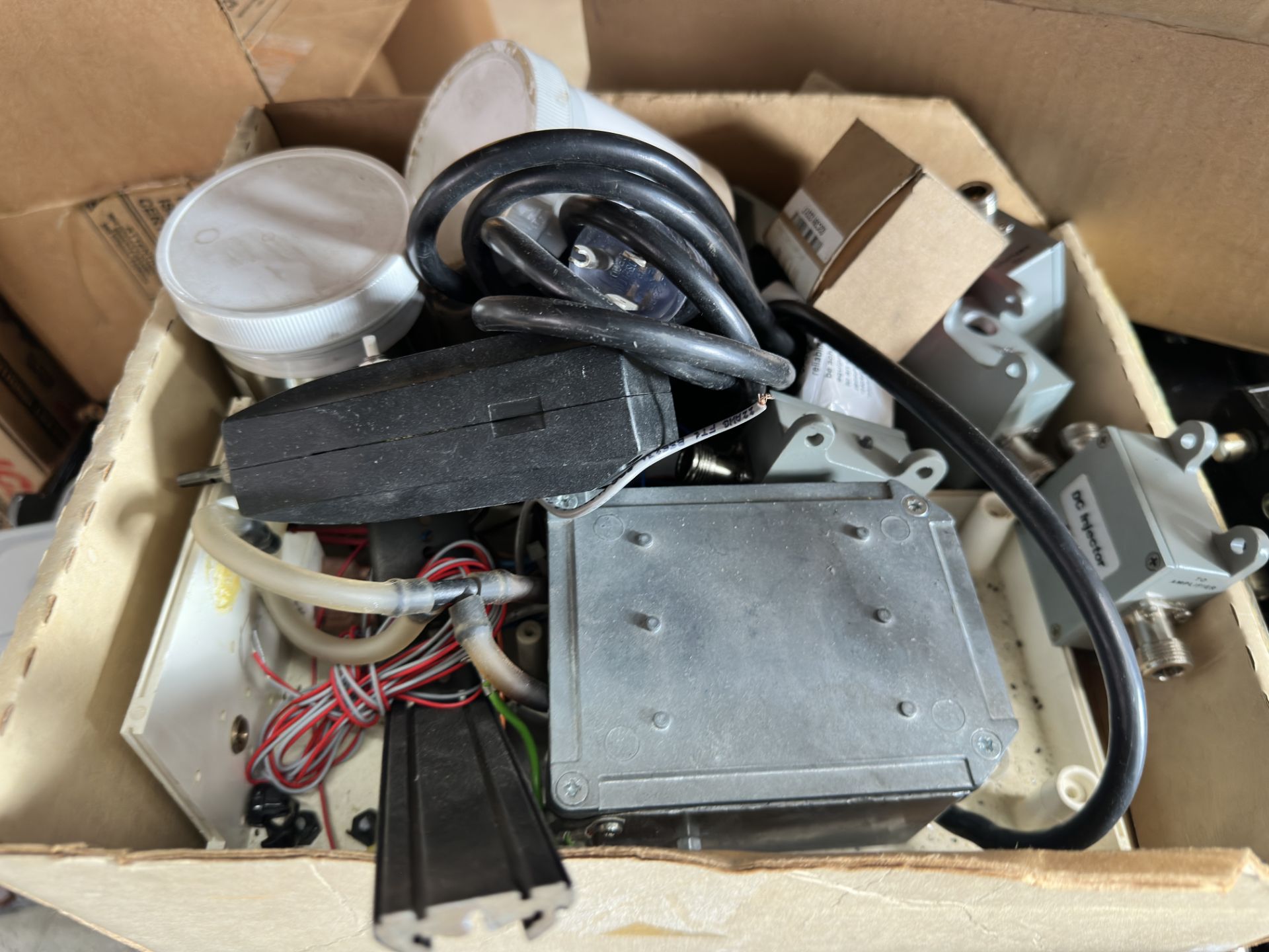 Lot of RF & Semiconductor Lab Lot: Pelican 1300, Semtronics ESD Analyzer, Coherent RF Equipment - Image 13 of 32