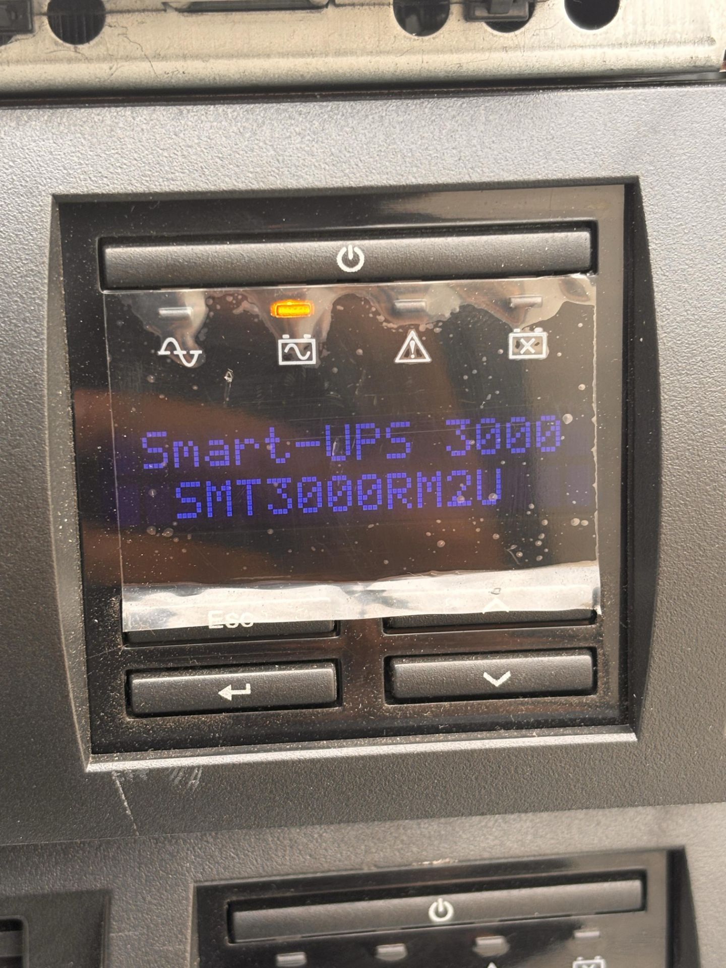 APC SMT3000RM2U Smart-UPS 3000VA Rackmount UPS w/ Schneider AP9640 Network Management Card 3 - Image 5 of 8