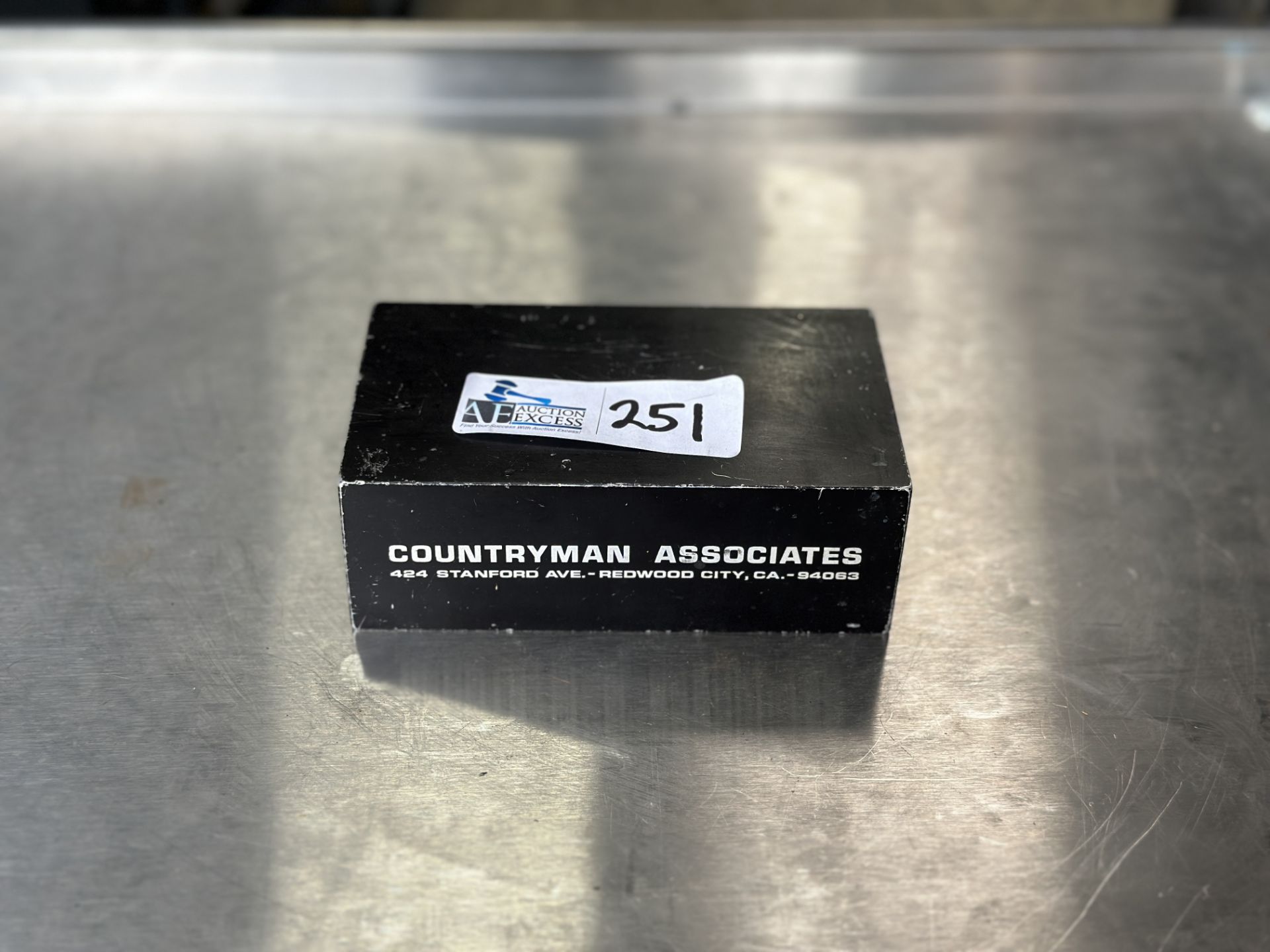Countryman Associates Inc type 85 FET direct box