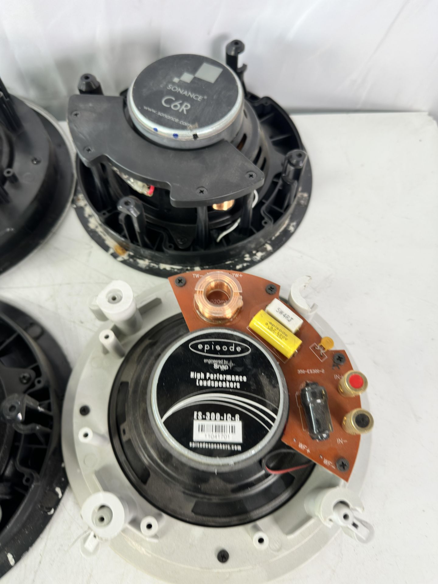 Lot of In-Wall Speakers, (3) Episode ES-150T-IC-6 9" Speakers, (1) Episode ES-300-IC-6 Speaker, (2) - Image 10 of 11