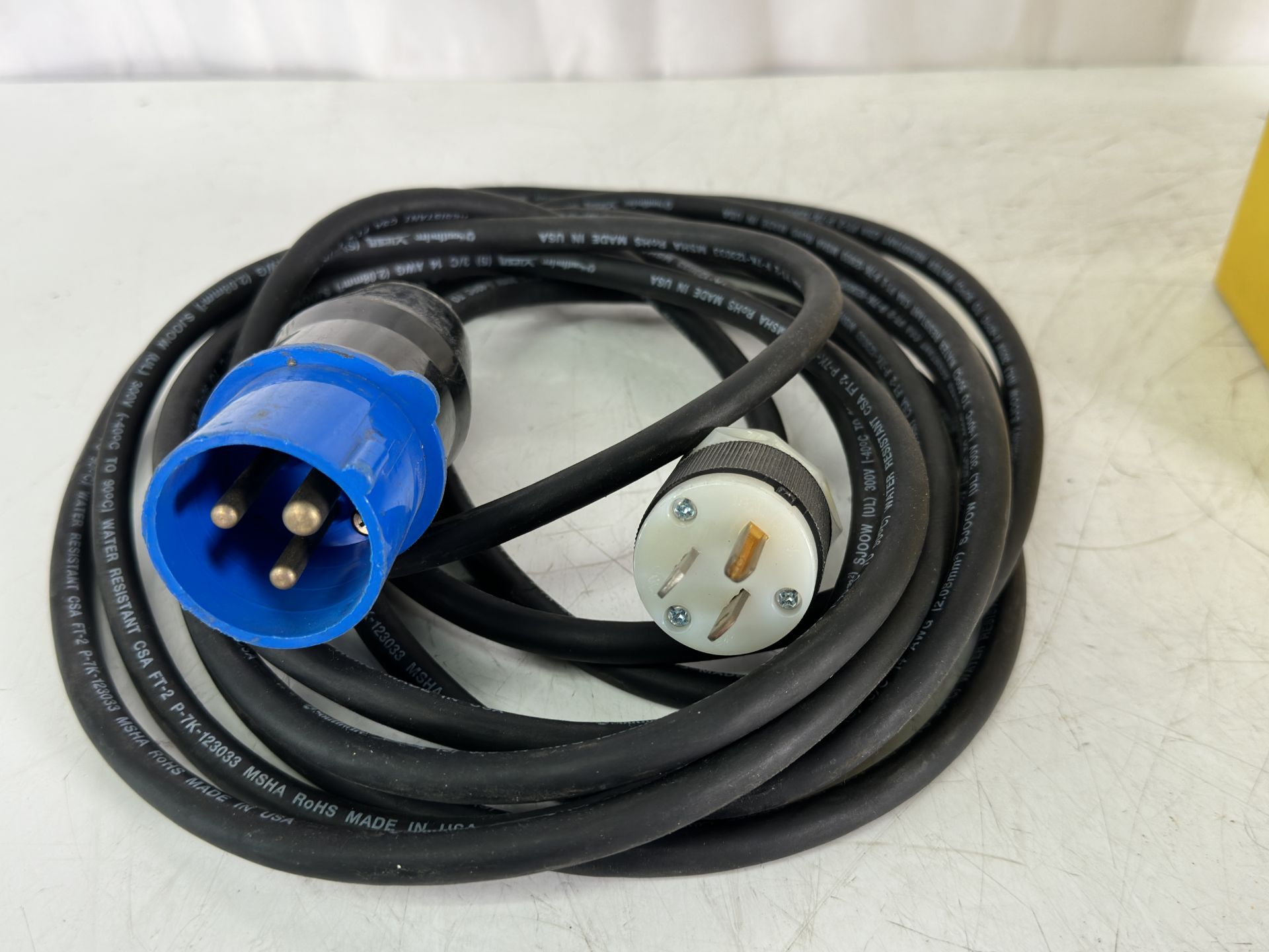 Caroll & Meynall 230v to 120V Transformer - Image 3 of 6