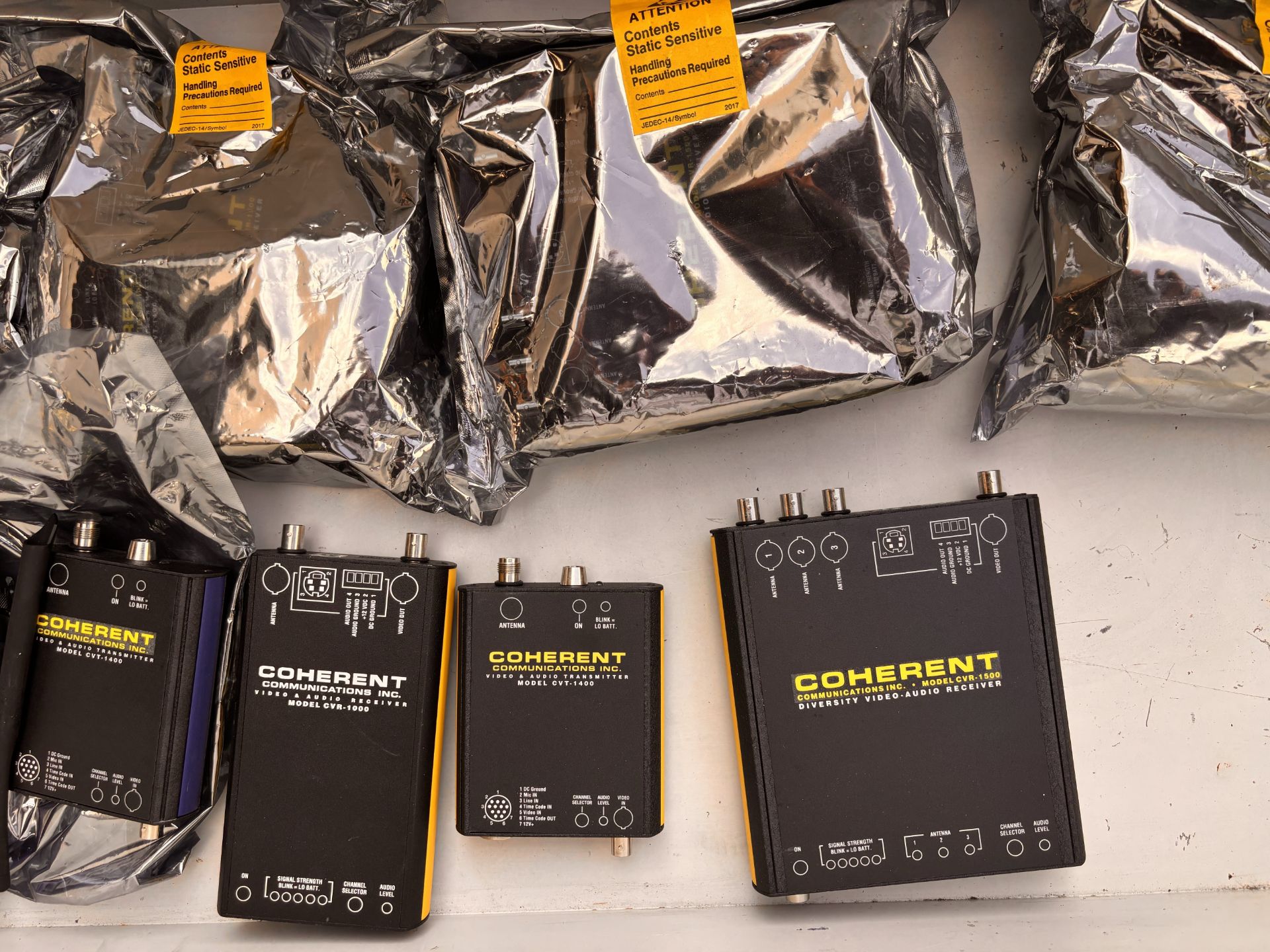 Lot of 10 Coherent Communications Transmitters/Receivers including Coherent Communications CVR-1500, - Image 3 of 9