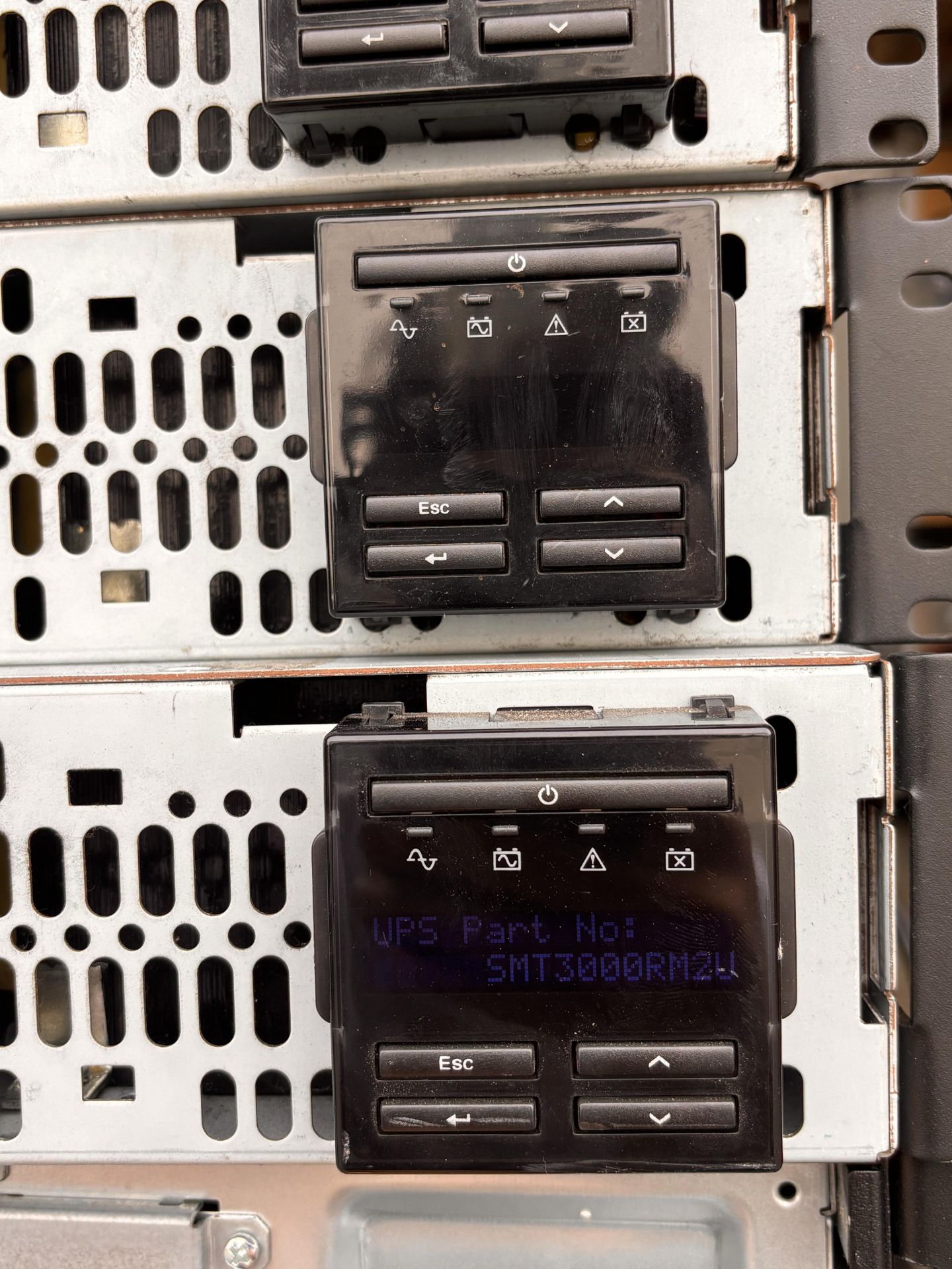 Lot of 2 APC SMT3000RM2U Smart-UPS 3000VA Rackmount UPS' - Image 3 of 9
